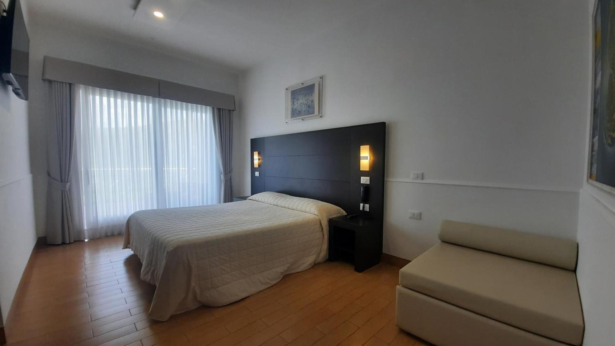 Moresco Park Hotel Sperlonga Exterior photo