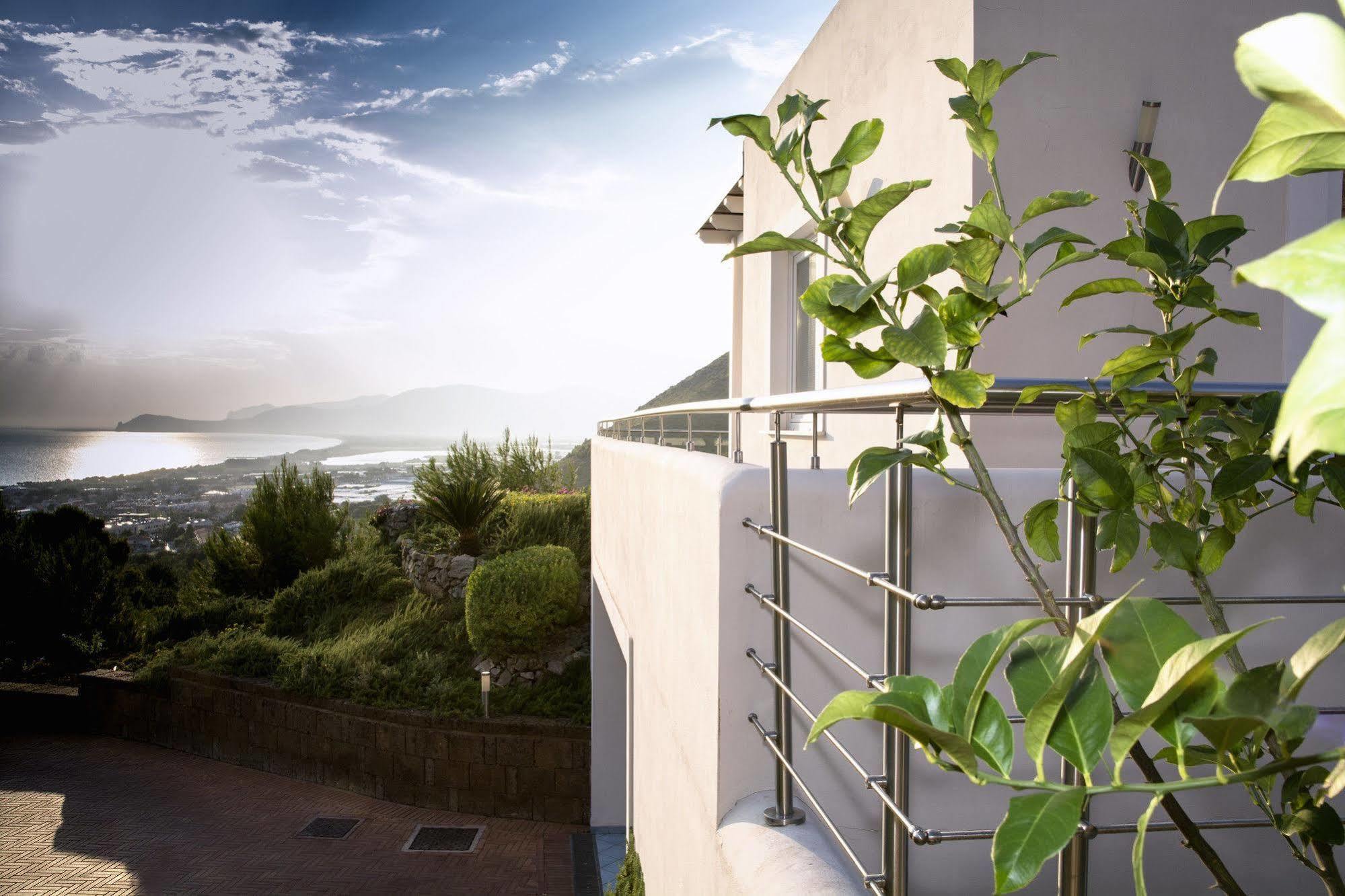 Moresco Park Hotel Sperlonga Exterior photo