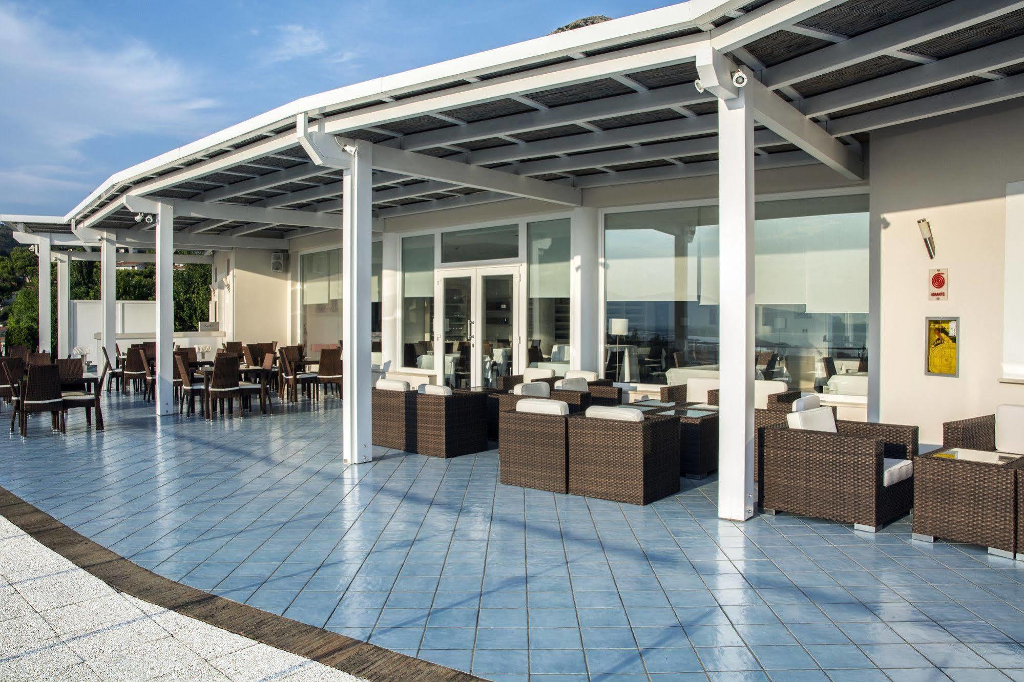 Moresco Park Hotel Sperlonga Exterior photo